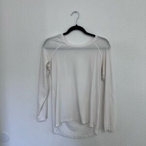 Lululemon long sleeve white top cottony feeling size 6?